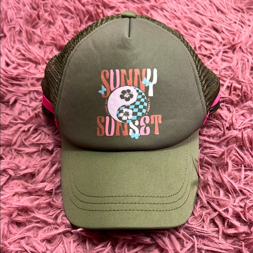 Roxy green and pink trucker hat